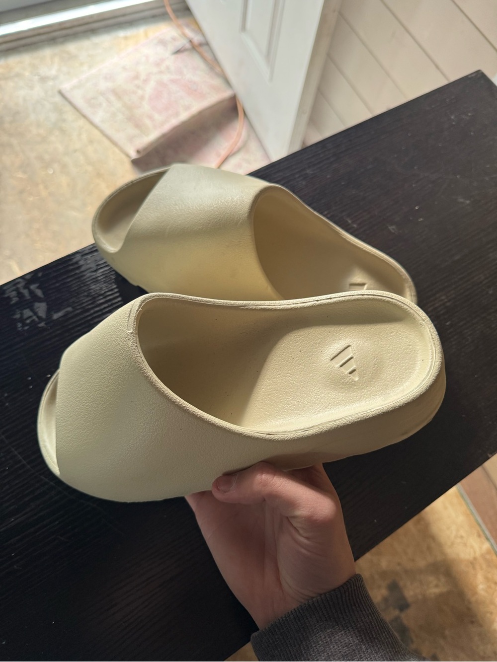 Adidas Yeezy Slides - New - Picture 2 of 6